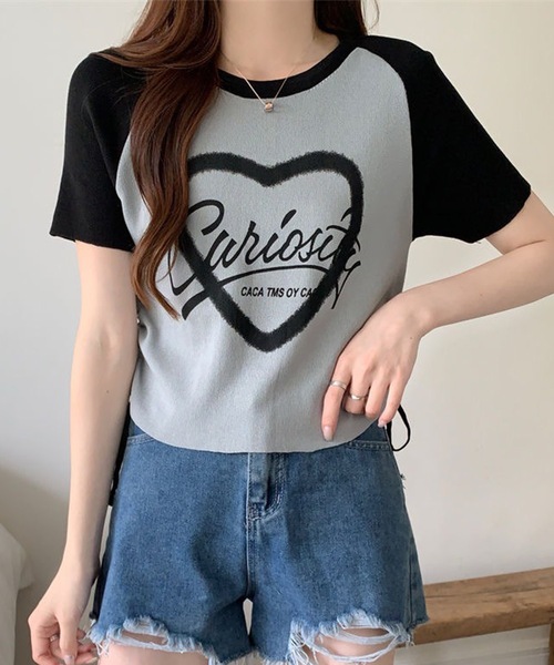 Футболка с коротким рукавом реглан, с принтом логотипа Lace Ladies, серый
Футболка с коротким рукавом реглан, с принтом логотипа Lace Ladies, серый