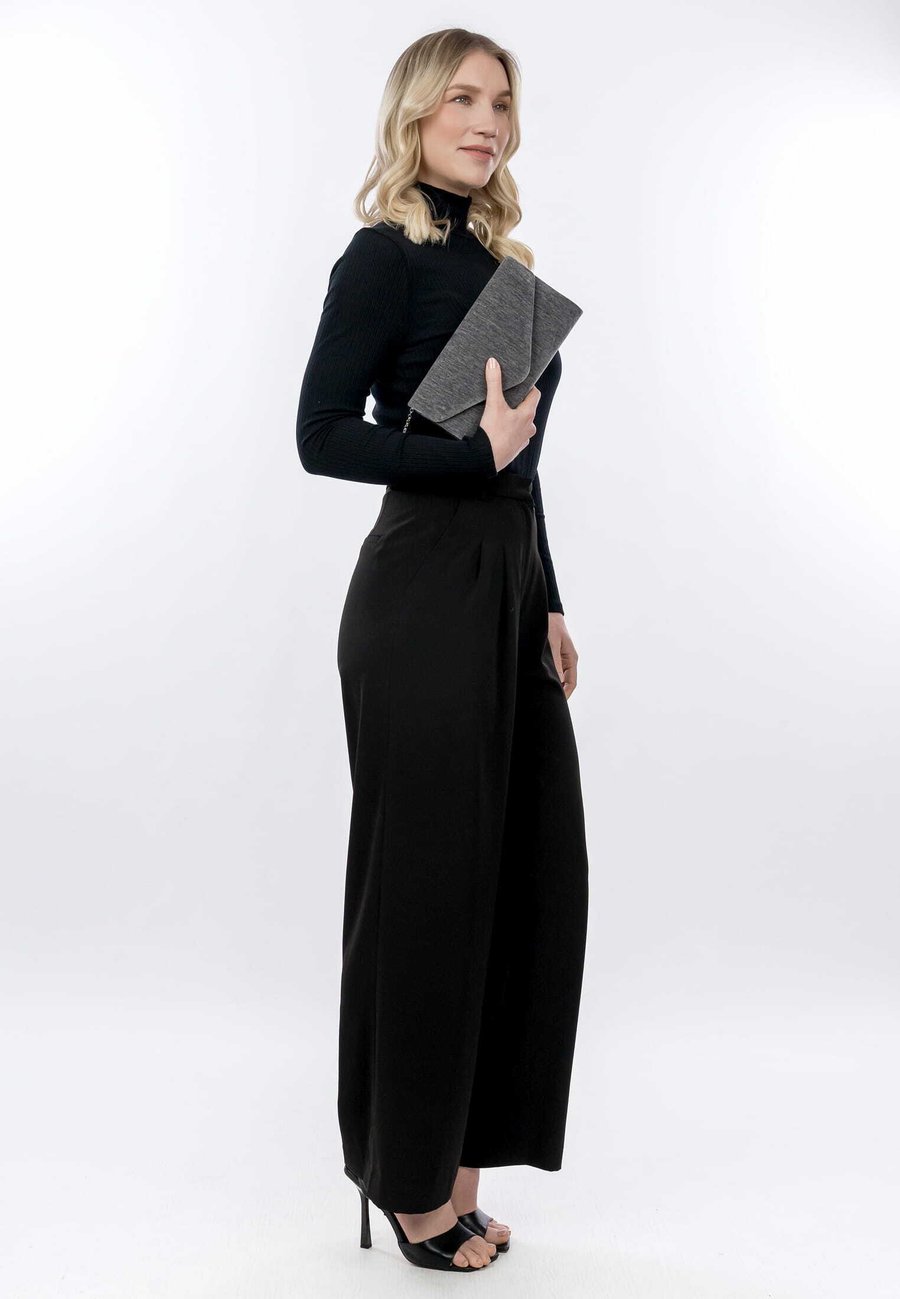 Клатч Tamaris AMALIA PILLOW, Grey
Клатч Tamaris AMALIA PILLOW, Grey