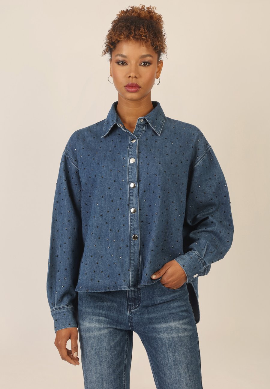 Блуза Apart MIT KRISTALLSTEINEN, Mittelblau/Blue
Блуза Apart MIT KRISTALLSTEINEN, Mittelblau/Blue