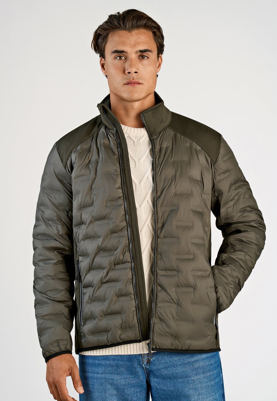 Куртка Lindbergh Winter jacket, Army/Olive
Куртка Lindbergh Winter jacket, Army/Olive