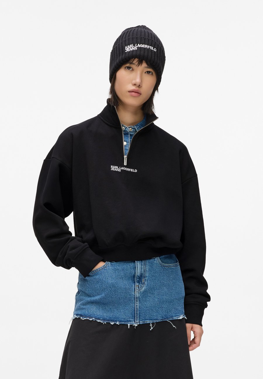 Толстовка Karl Lagerfeld Jeans Sweatshirt, Black, Черный, Толстовка Karl Lagerfeld Jeans Sweatshirt, Black
Толстовка Karl Lagerfeld Jeans Sweatshirt, Black, Черный, Толстовка Karl Lagerfeld Jeans Sweatshirt, Black