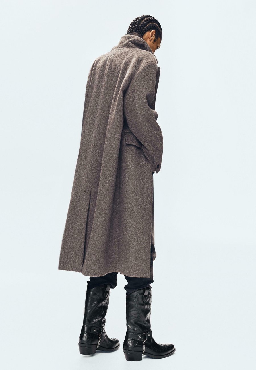 Ботинки Bershka Cowboy/Biker boots, Black
Ботинки Bershka Cowboy/Biker boots, Black