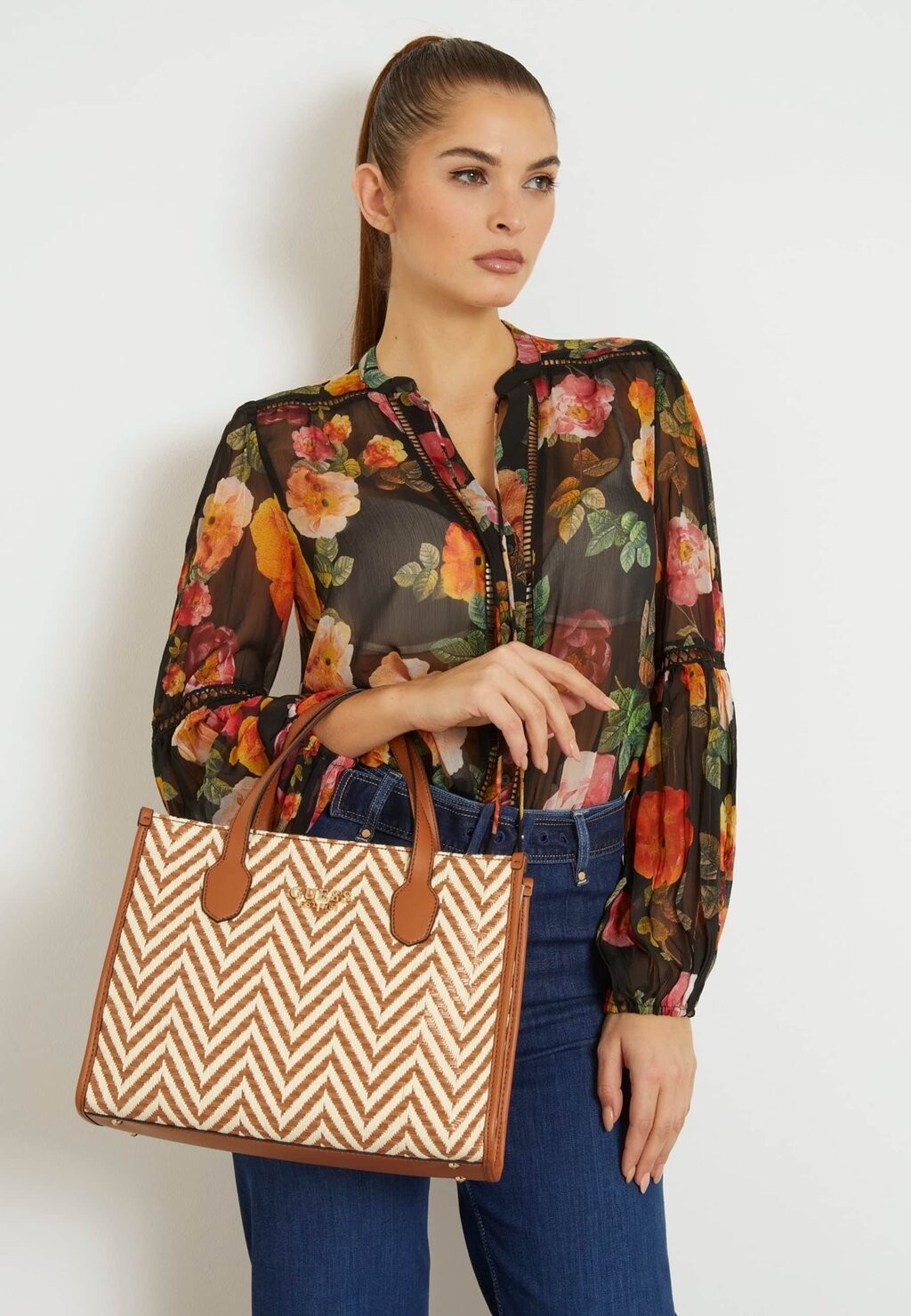 Сумка SILVANA Guess, цвет mehrfarbig braun
Сумка SILVANA Guess, цвет mehrfarbig braun