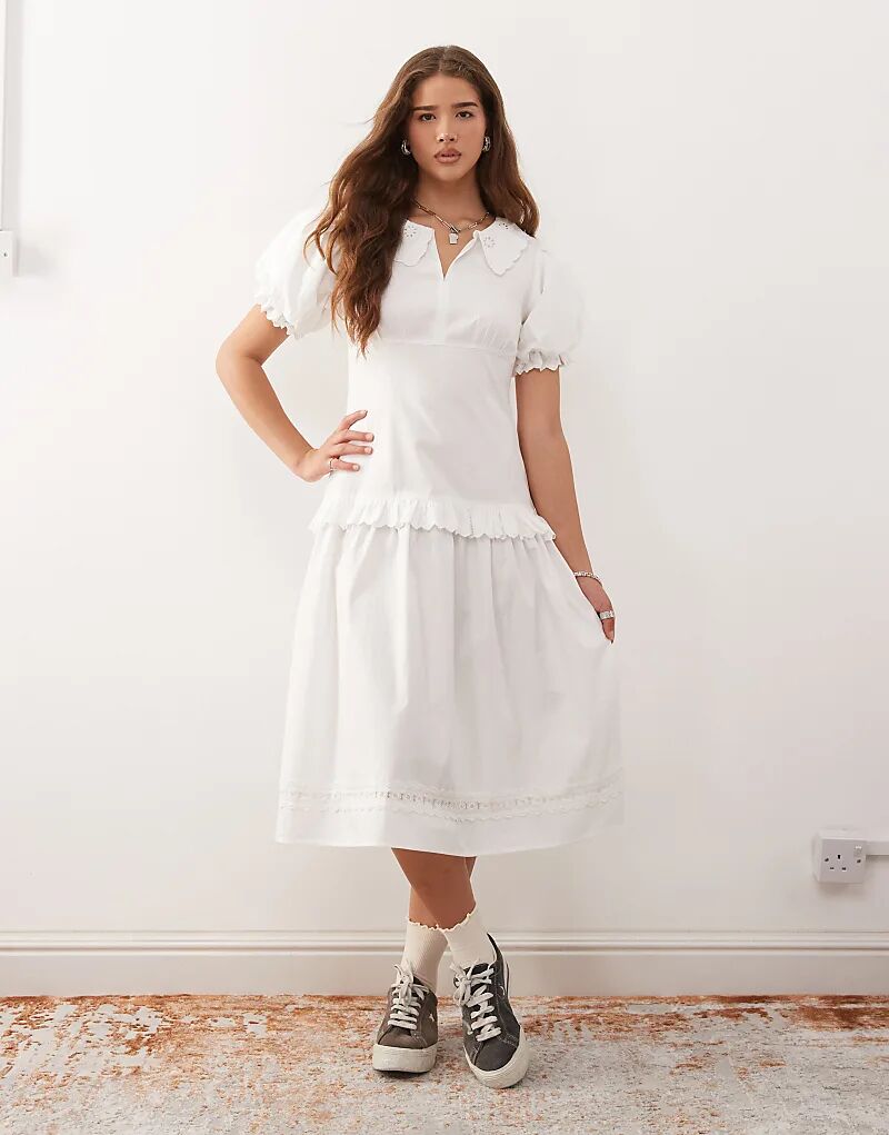 Платье миди COLLUSION с воротником-шторой и защипами белого цвета
Платье миди COLLUSION с воротником-шторой и защипами белого цвета