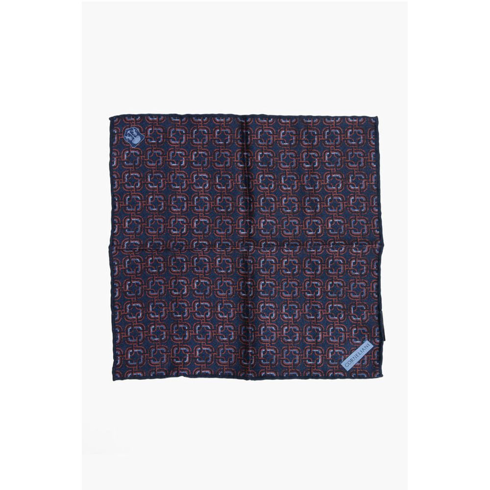 Шелковый нагрудный платок с геометрическим узором Corneliani, синий, Голубой, Шелковый нагрудный платок с геометрическим узором Corneliani, синий
Шелковый нагрудный платок с геометрическим узором Corneliani, синий, Голубой, Шелковый нагрудный платок с геометрическим узором Corneliani, синий