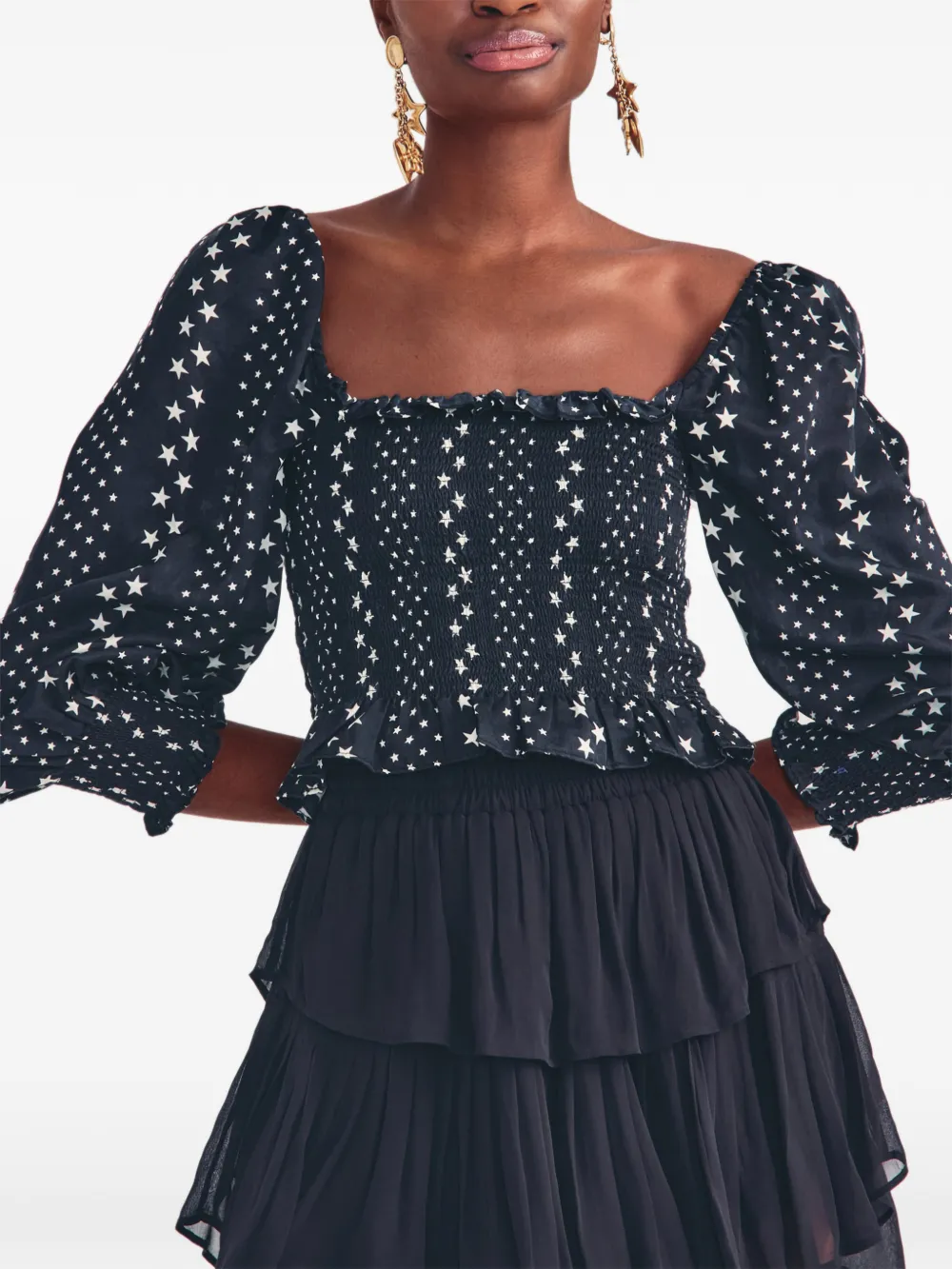 Блузка Russel с оборками и звездным принтом Loveshackfancy, синий
Блузка Russel с оборками и звездным принтом Loveshackfancy, синий