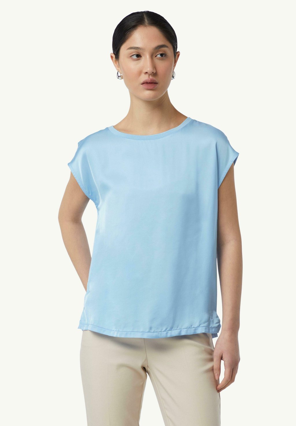 Базовая футболка comma, светло-голубой
Базовая футболка comma, светло-голубой