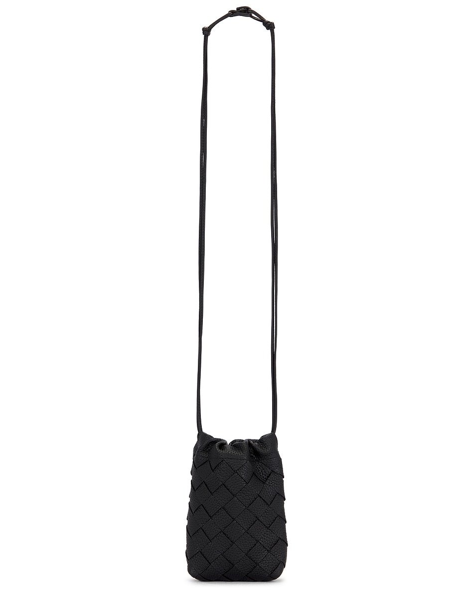 Intrecciato 20 Taurillon Vertical DustСумка Bottega Veneta, Black & Silver
Intrecciato 20 Taurillon Vertical DustСумка Bottega Veneta, Black & Silver