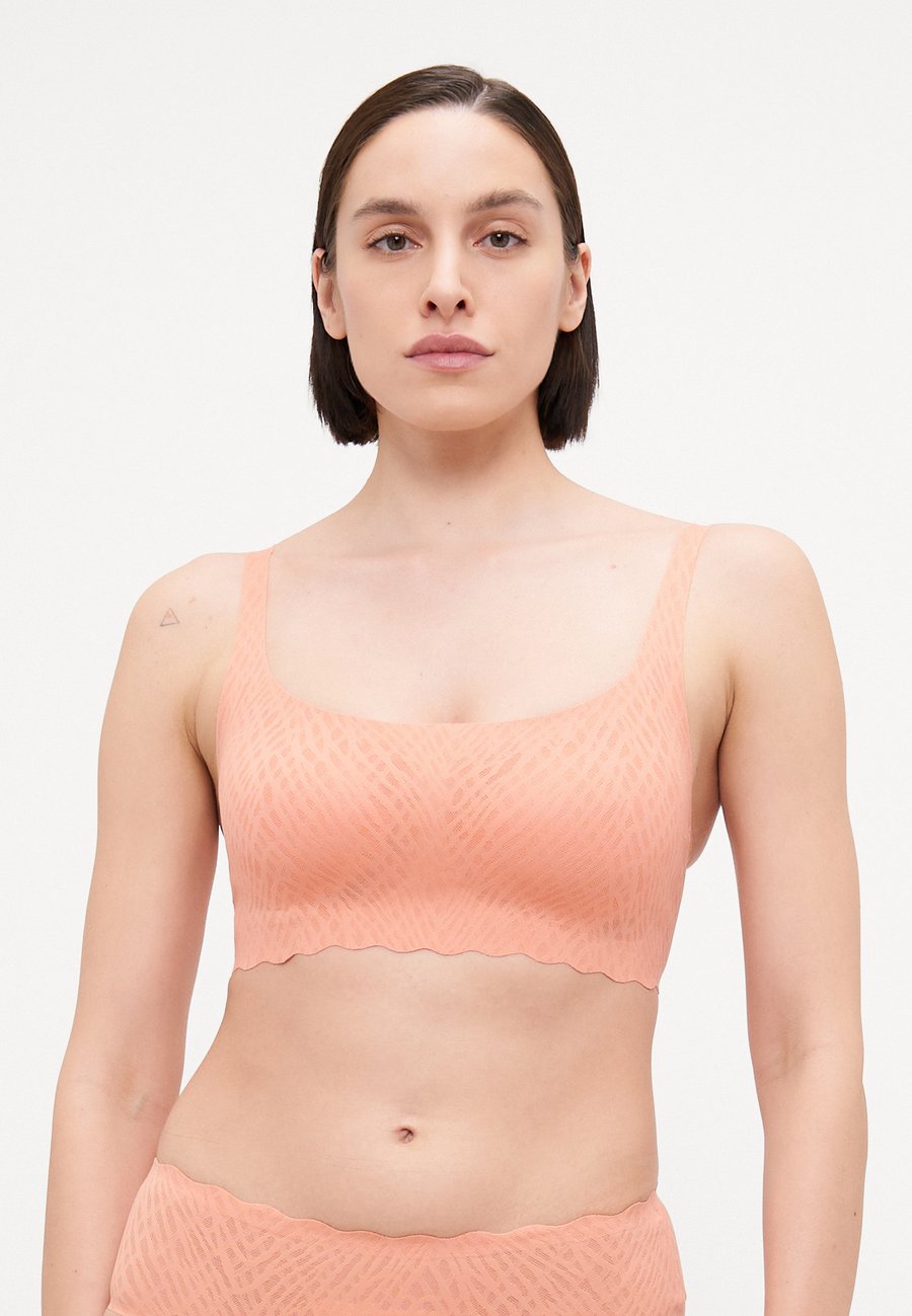 Бюстье Sloggi SLOGGI FEEL BLISS, Lovely Apricot/Orange
Бюстье Sloggi SLOGGI FEEL BLISS, Lovely Apricot/Orange