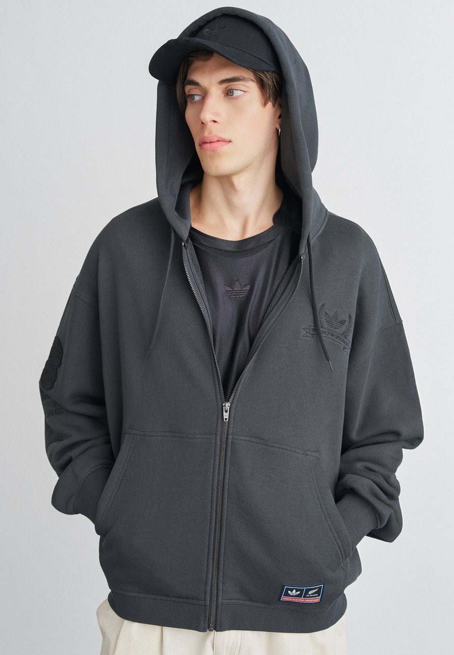 Толстовка Adidas Originals FULL ZIP HOODIE, Black
Толстовка Adidas Originals FULL ZIP HOODIE, Black