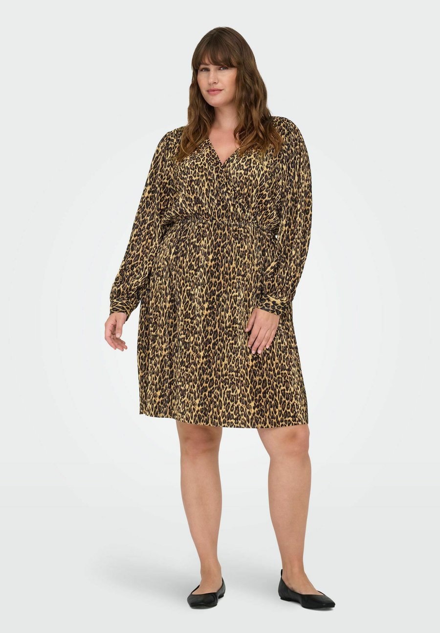 Платье ONLY Carmakoma PLISSIERTES CARMIKA KURZES, Black
Платье ONLY Carmakoma PLISSIERTES CARMIKA KURZES, Black