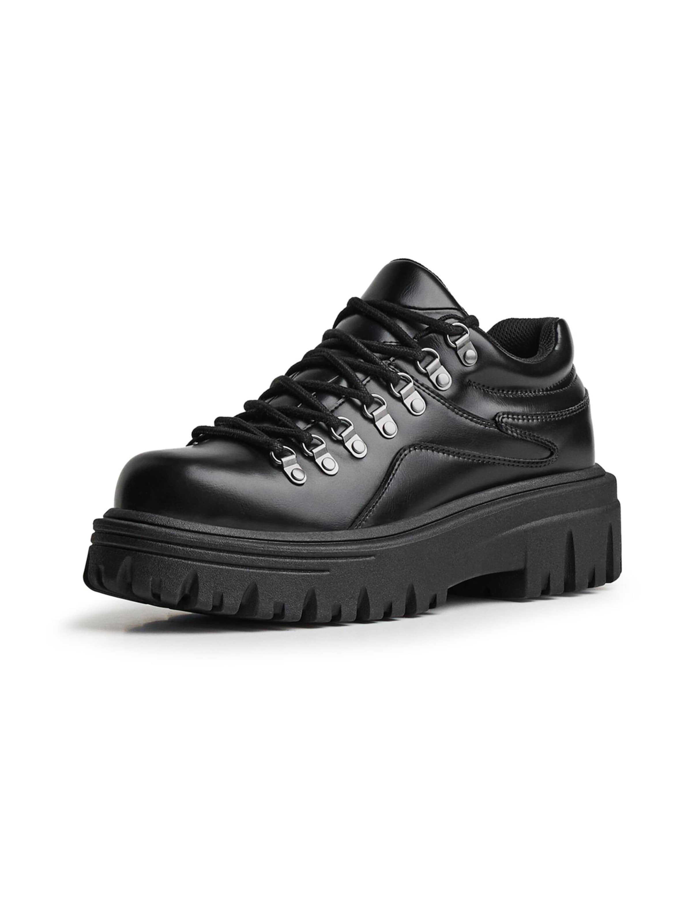 Bershka Шнурованные ботинки 'ZAPATO NEW ROCK' в черном цвете
Bershka Шнурованные ботинки 'ZAPATO NEW ROCK' в черном цвете