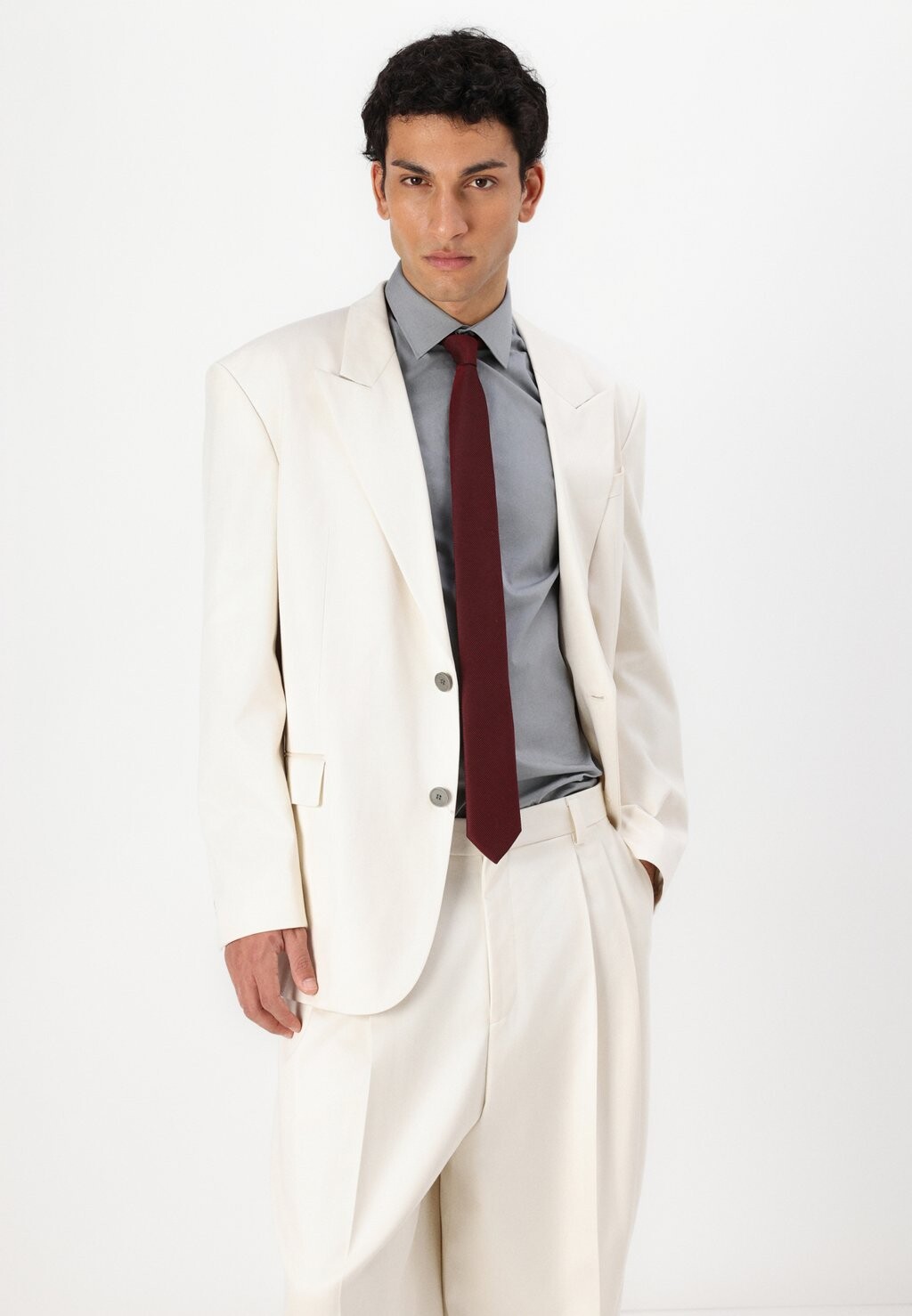 Пиджак-блейзер ULAN HUGO, молочный
Пиджак-блейзер ULAN HUGO, молочный