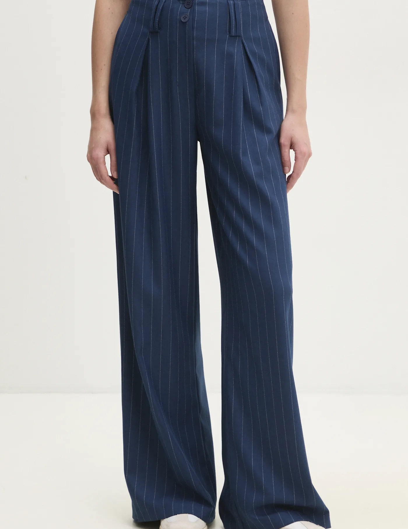 Брюки Answear Lab, темно-синий
Брюки Answear Lab, темно-синий