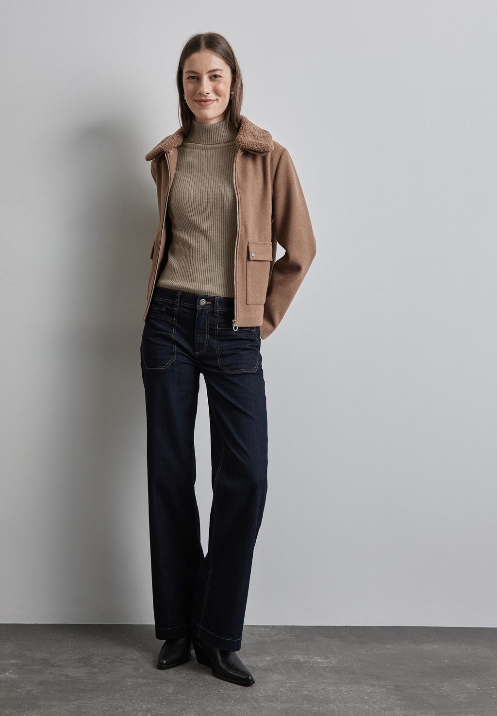 Джемпер ROLLKRAGEN Street One, бежевый
Джемпер ROLLKRAGEN Street One, бежевый