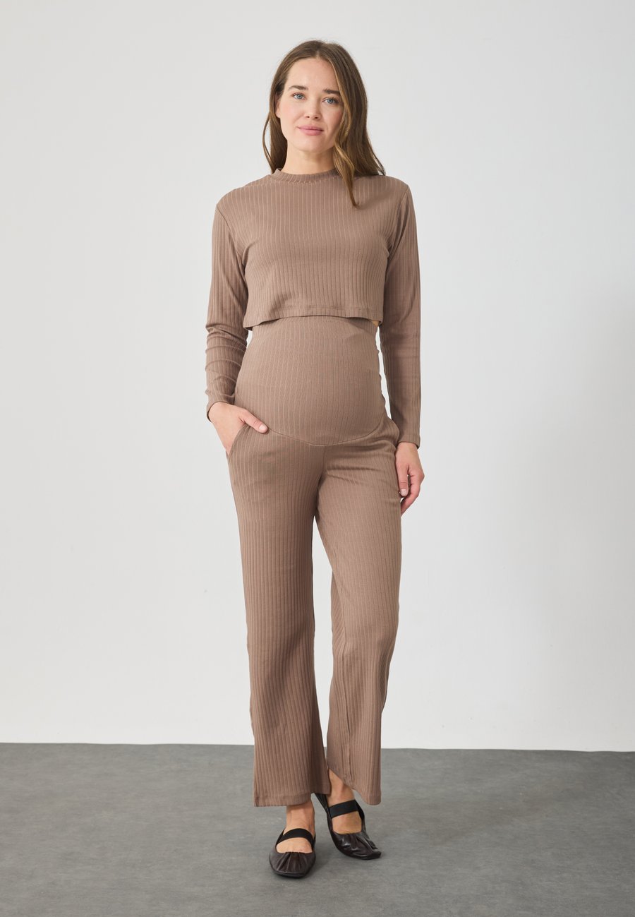 Брюки Anna Field MAMA SET, Deep Taupe/Taupe
Брюки Anna Field MAMA SET, Deep Taupe/Taupe