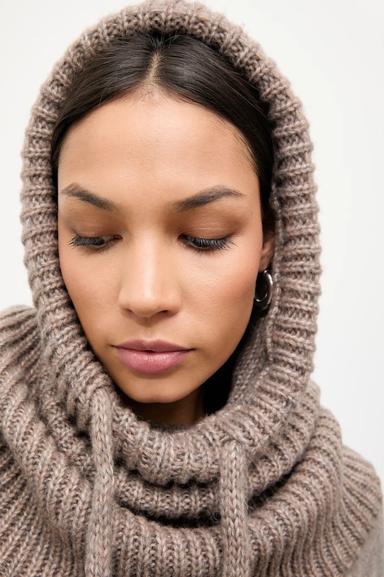 Балаклава из мериносовой шерсти Answear.LAB, бежевый
Балаклава из мериносовой шерсти Answear.LAB, бежевый