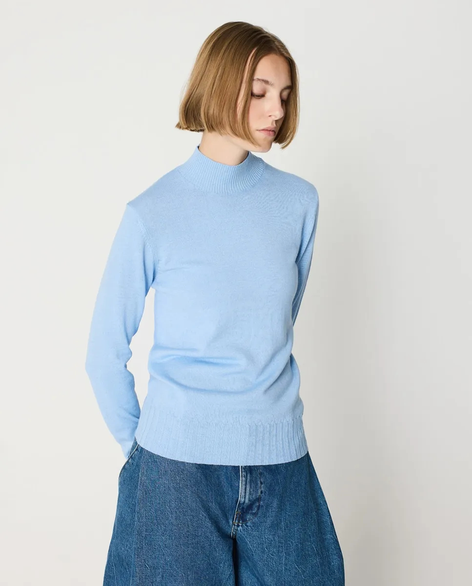 Базовый женский свитер с крупной резинкой, воротником полуводолазкой и длинными рукавами Escorpion, голубой
Базовый женский свитер с крупной резинкой, воротником полуводолазкой и длинными рукавами Escorpion, голубой