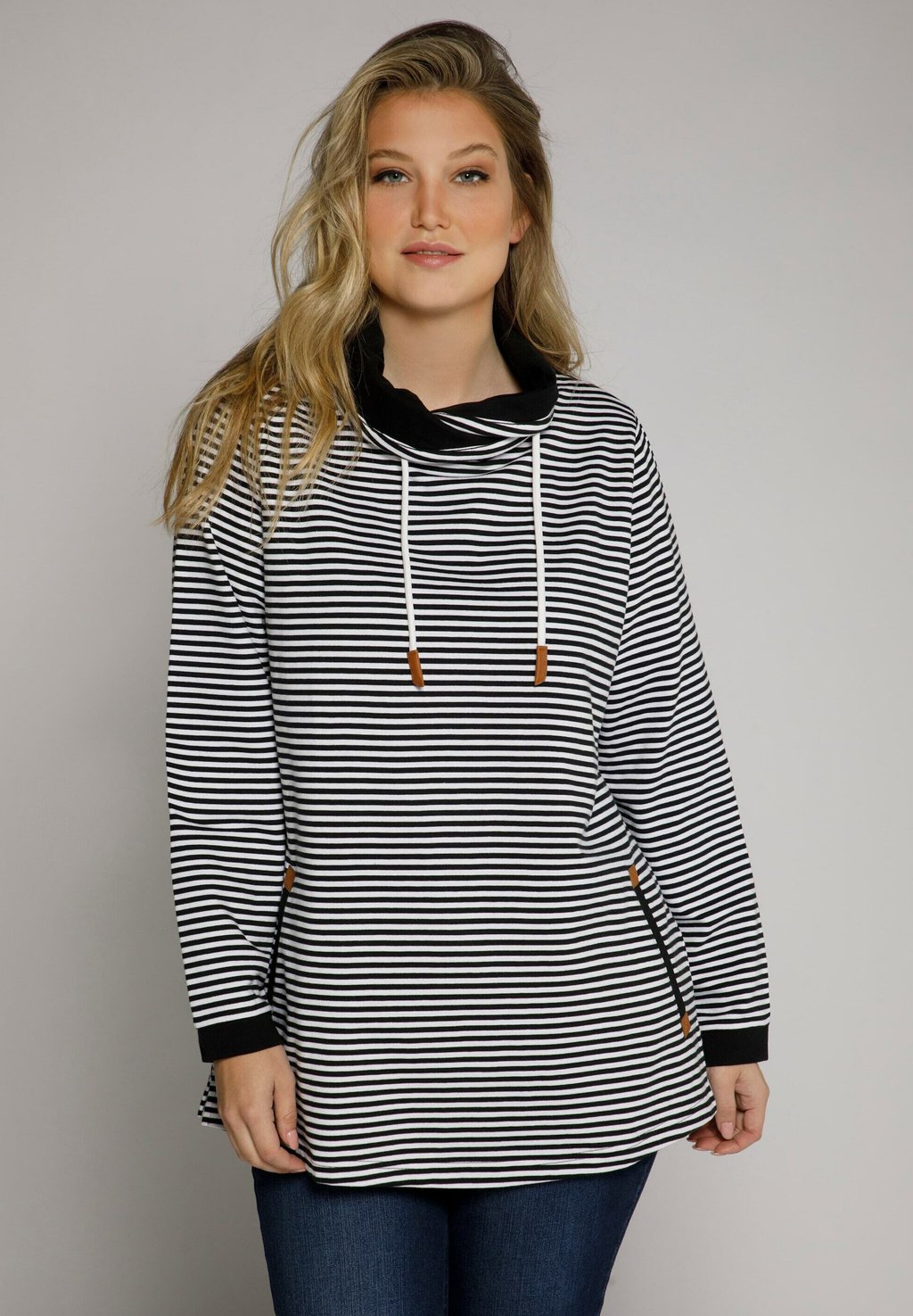 Толстовка RINGEL CLASSIC STEH Ulla Popken, черный
Толстовка RINGEL CLASSIC STEH Ulla Popken, черный