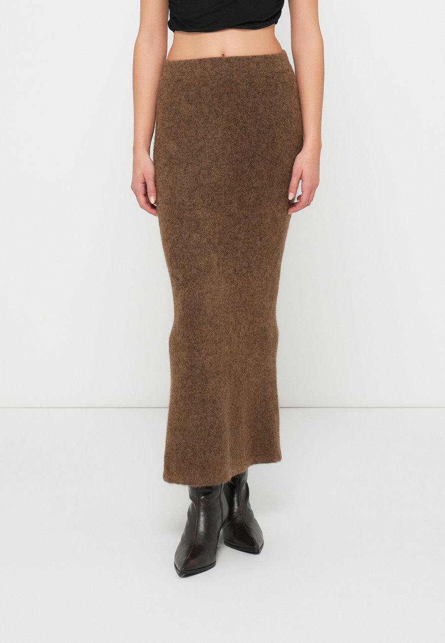 Юбка LeGer by Lena Gercke STUDIO FREDERIKE SKIRT, Chocolate Plum/Dark Brown
Юбка LeGer by Lena Gercke STUDIO FREDERIKE SKIRT, Chocolate Plum/Dark Brown
