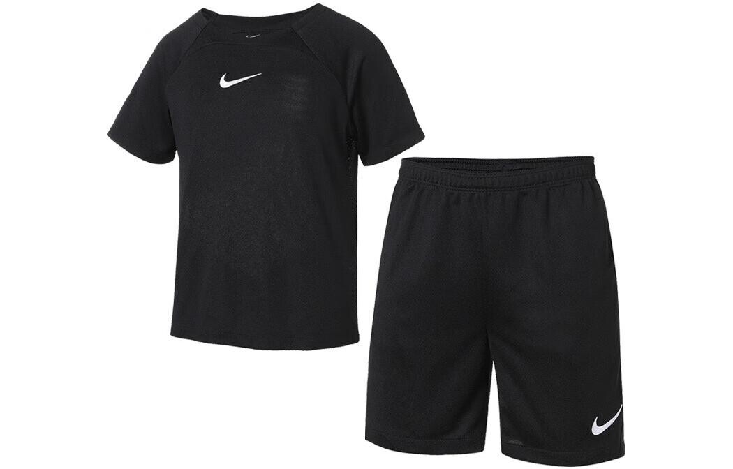 Детский комплект Nike для малышей
Детский комплект Nike для малышей
