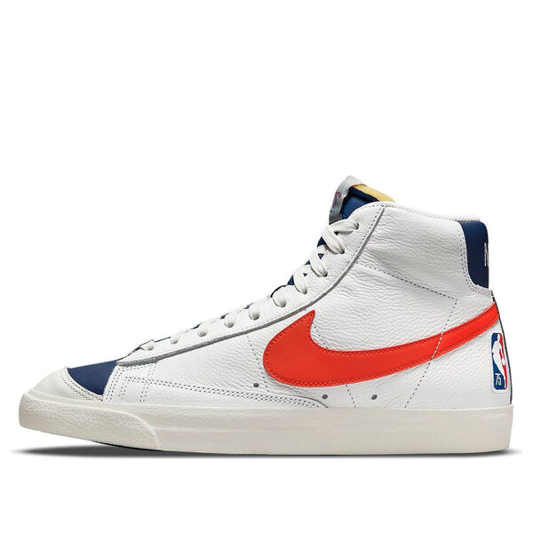 Кроссовки nba x blazer mid '77 emb '75th anniversary - knicks' Nike, белый
Кроссовки nba x blazer mid '77 emb '75th anniversary - knicks' Nike, белый