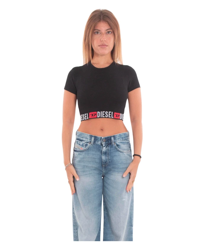 Укороченный топ Irma-D Diesel, черный
Укороченный топ Irma-D Diesel, черный