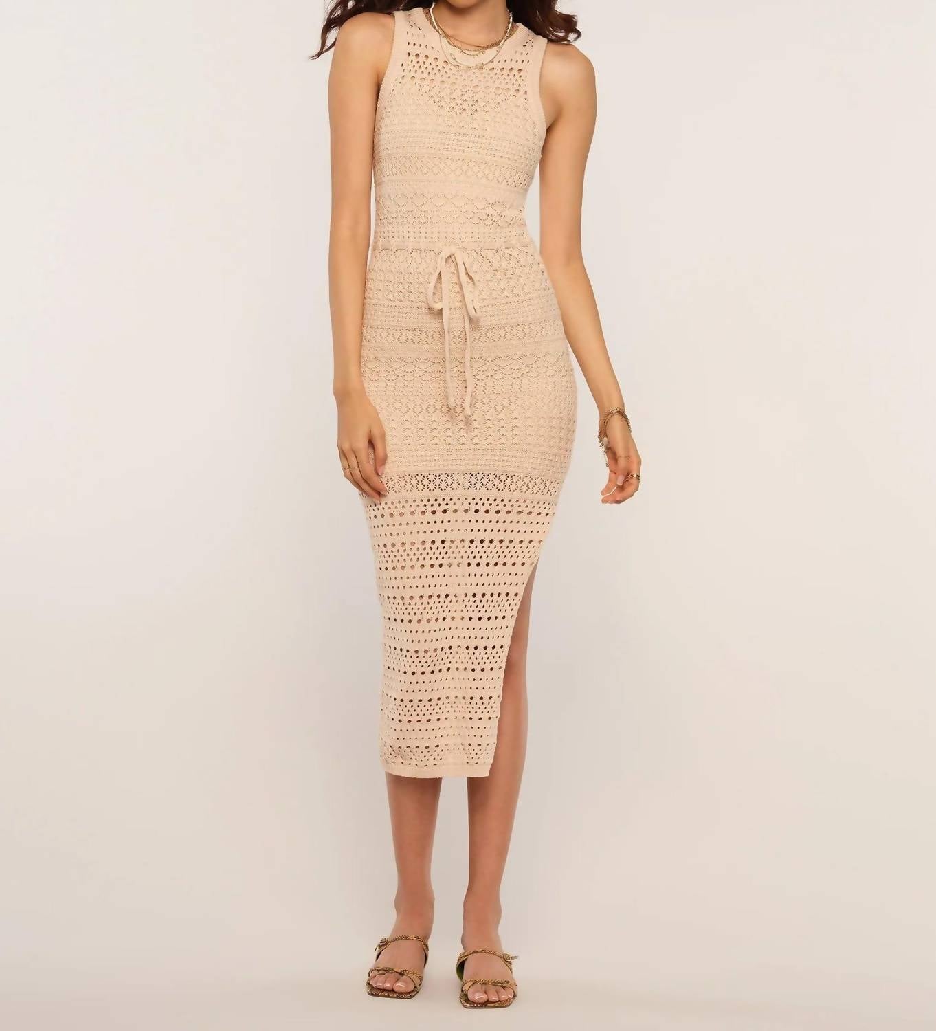 Платье Лиззи цвета экрю heartloom, цвет ecru
Платье Лиззи цвета экрю heartloom, цвет ecru