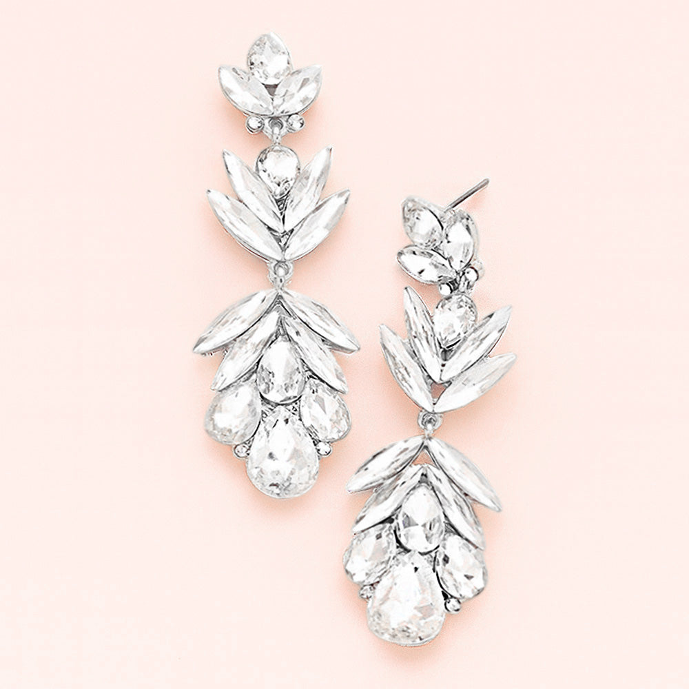 Вечерние серьги-капли из стеклянных кристаллов в форме лепестков Fashnzfab, прозрачный/серебряный
Вечерние серьги-капли из стеклянных кристаллов в форме лепестков Fashnzfab, прозрачный/серебряный