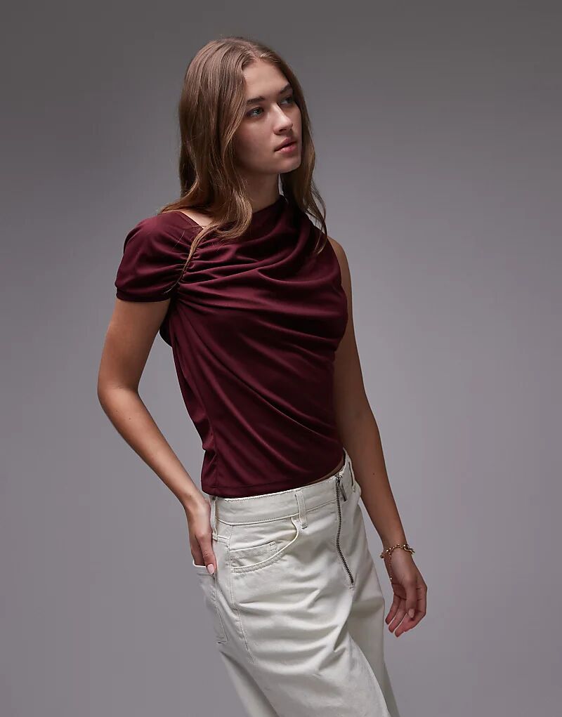 Топ Topshop на одно плечо со сборками в бордовом цвете
Топ Topshop на одно плечо со сборками в бордовом цвете