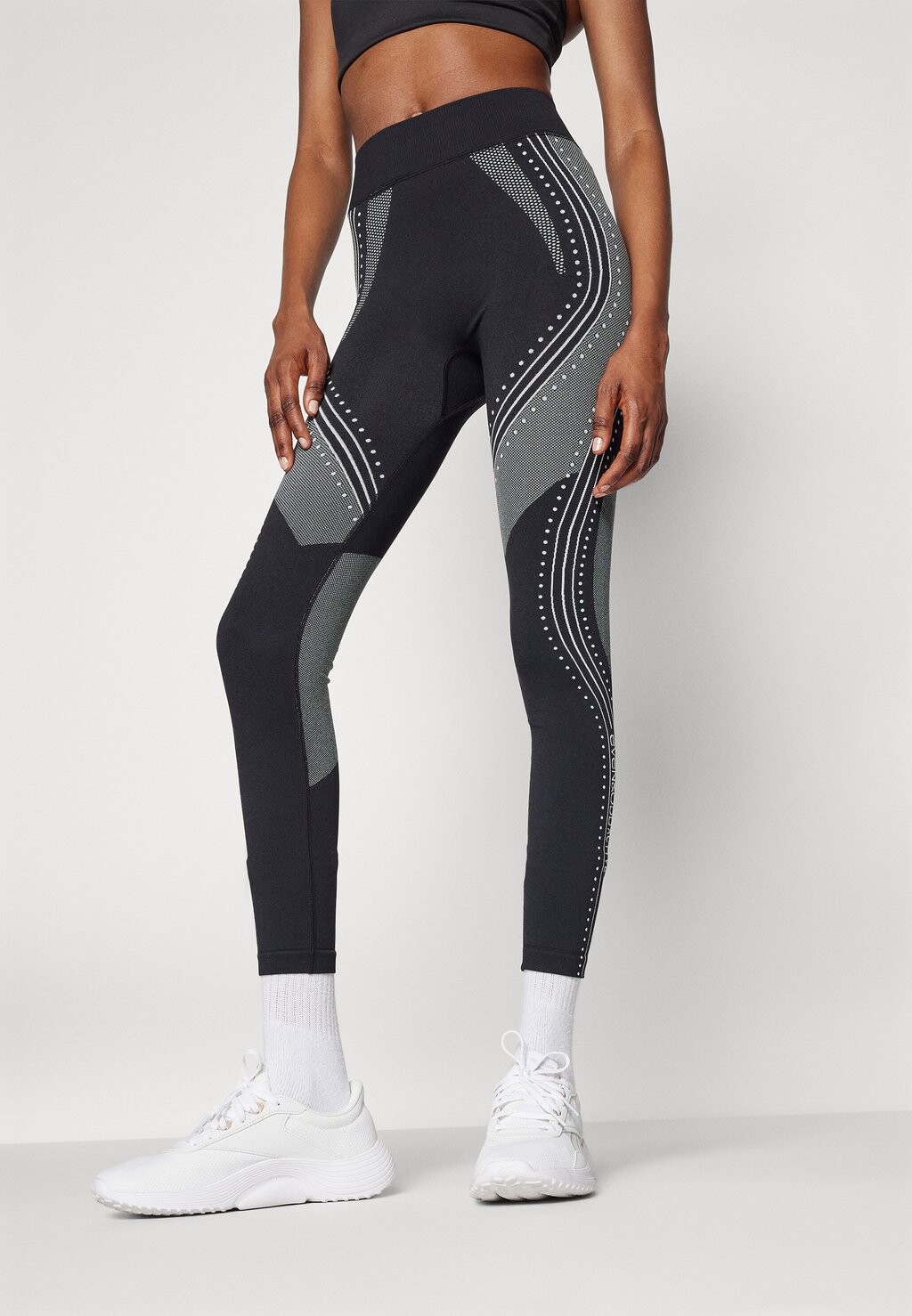 Леггинсы Even&Odd active, черный
Леггинсы Even&Odd active, черный