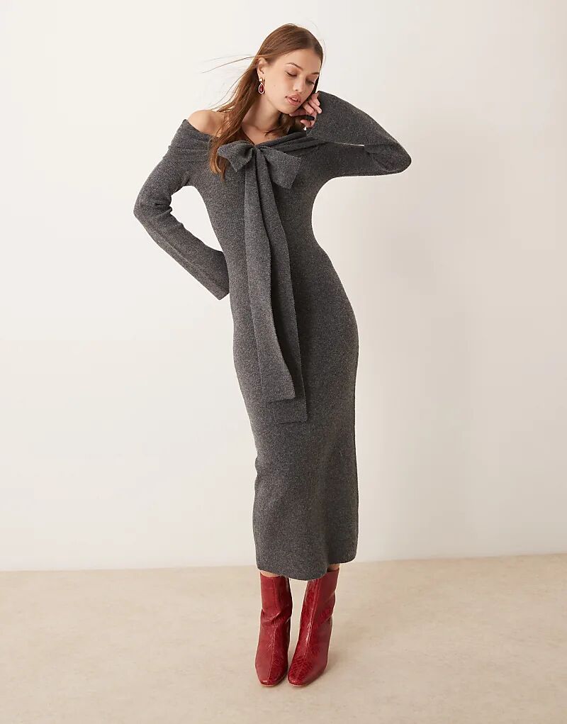 Трикотажное платье мидакси с бантом бардо в угольном цвете Pretty Lavish
Трикотажное платье мидакси с бантом бардо в угольном цвете Pretty Lavish