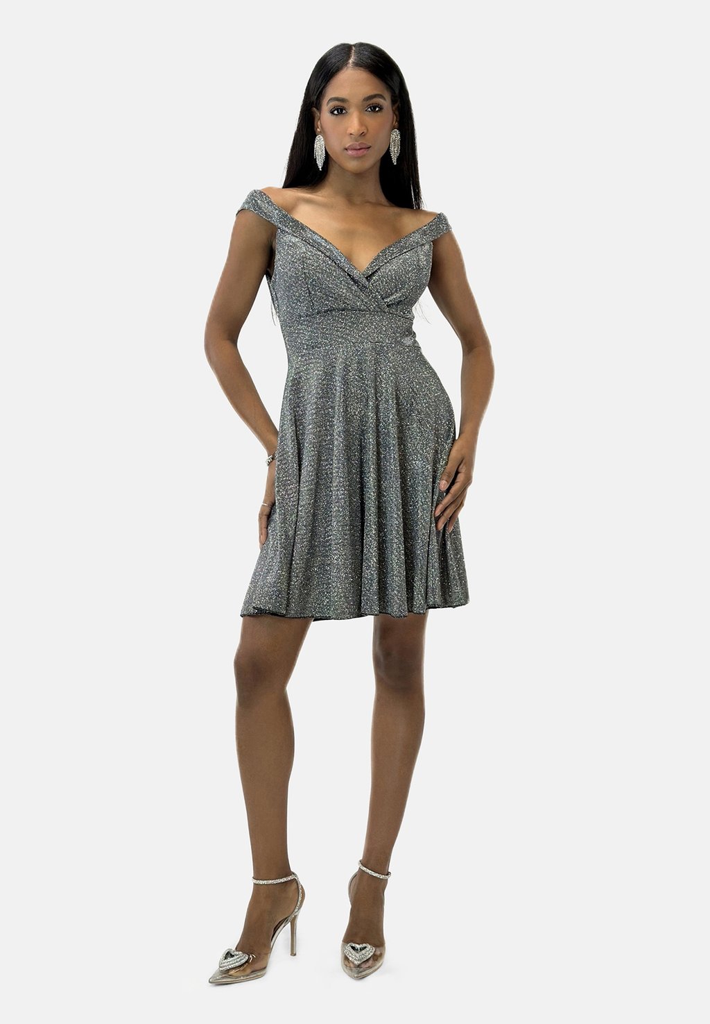 Элегантное платье Elara, серый
Элегантное платье Elara, серый