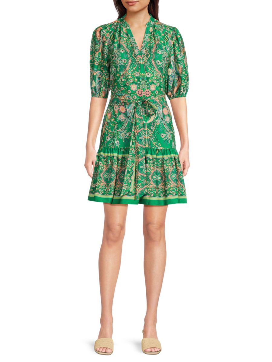 Мини-платье с поясом и цветочным принтом Vince Camuto, зеленый 
Мини-платье с поясом и цветочным принтом Vince Camuto, зеленый