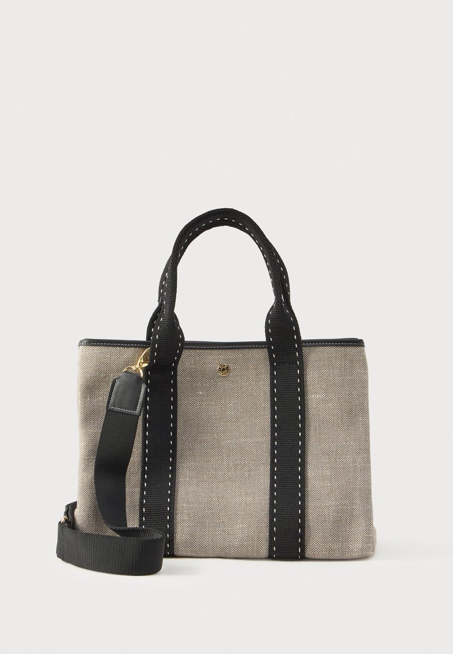 Сумка Rue de Verneuil TRAVERSÉE M, Black
Сумка Rue de Verneuil TRAVERSÉE M, Black