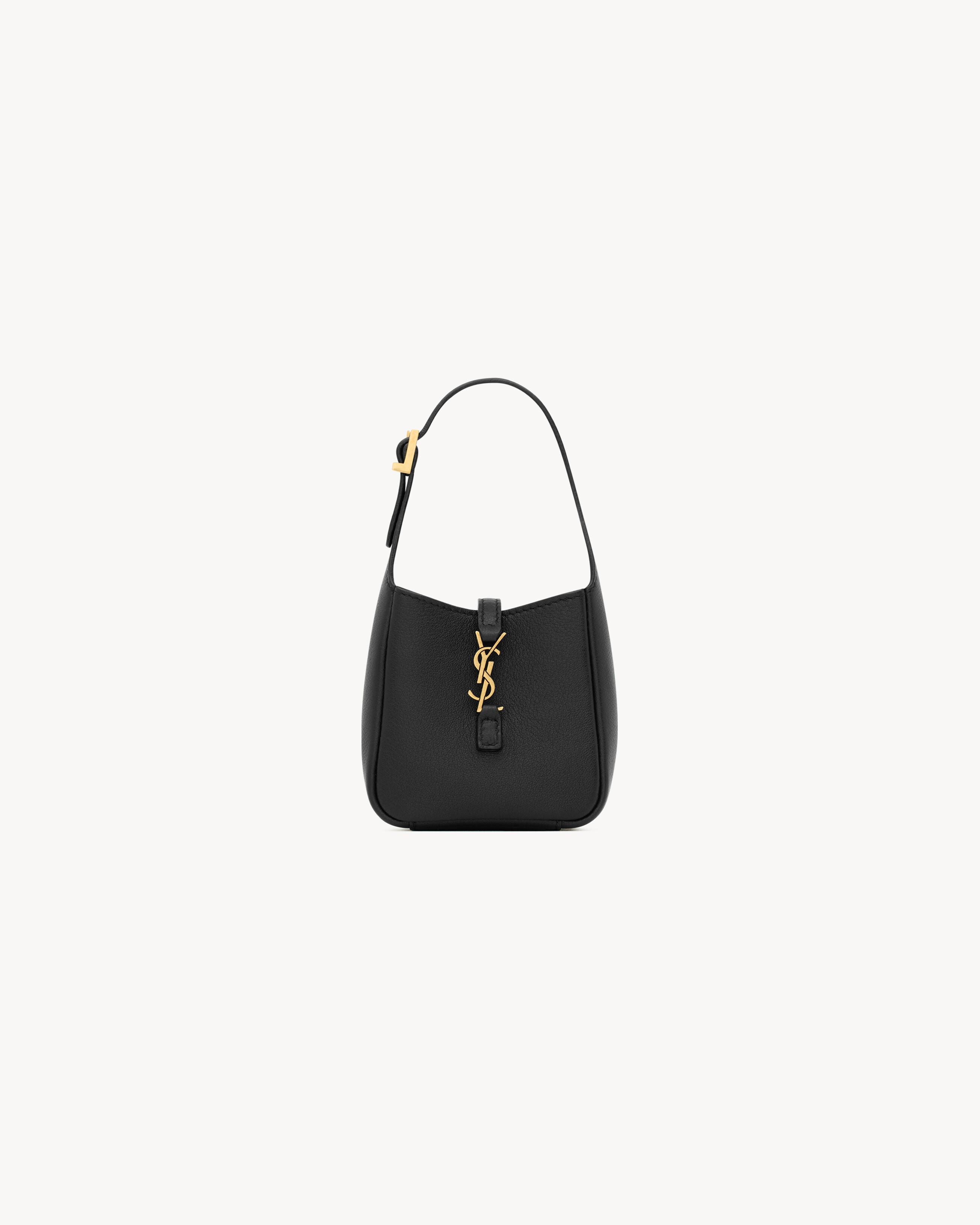 Мягкая микро-сумка LE 5 A 7 из зернистой кожи Saint Laurent, черный
Мягкая микро-сумка LE 5 A 7 из зернистой кожи Saint Laurent, черный