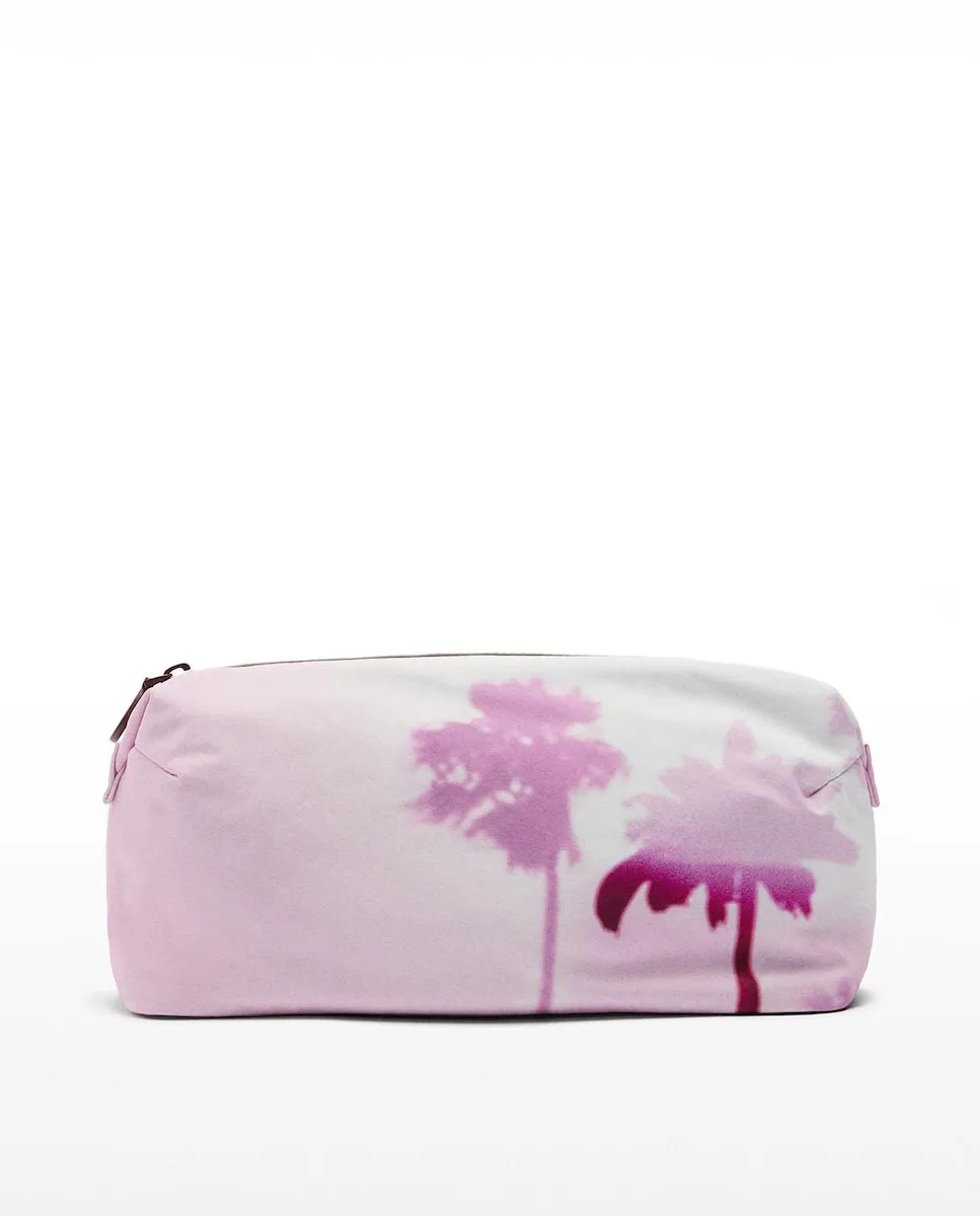 Макси-косметичка с молнией и принтом пальм Parfois, розовый
Макси-косметичка с молнией и принтом пальм Parfois, розовый