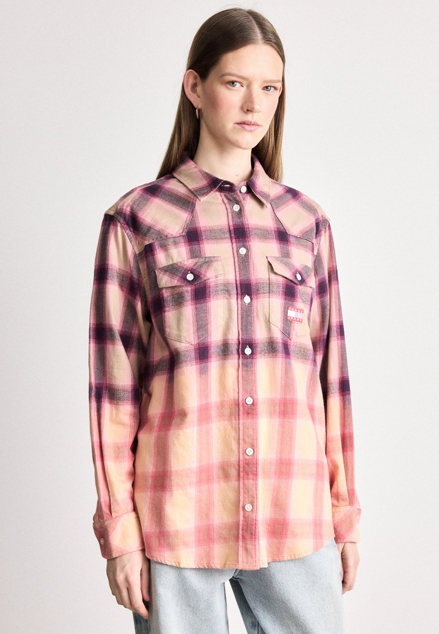 Блуза Tommy Jeans SHIRT, Malted Milk/Orange
Блуза Tommy Jeans SHIRT, Malted Milk/Orange