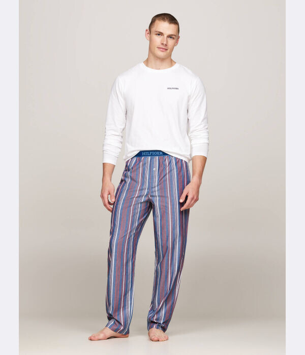 Пижама Tommy Hilfiger Regular Fit, белый
Пижама Tommy Hilfiger Regular Fit, белый