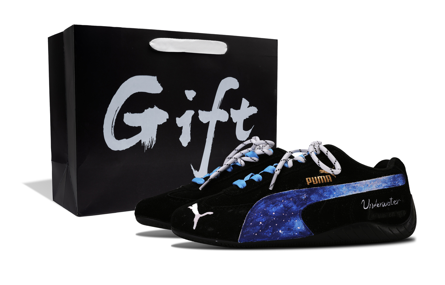 Speedcat Collection Galaxy, сумка устойчивая к истиранию низкие повседневные кроссовки unisex PUMA, черный/синий
Speedcat Collection Galaxy, сумка устойчивая к истиранию низкие повседневные кроссовки unisex PUMA, черный/синий