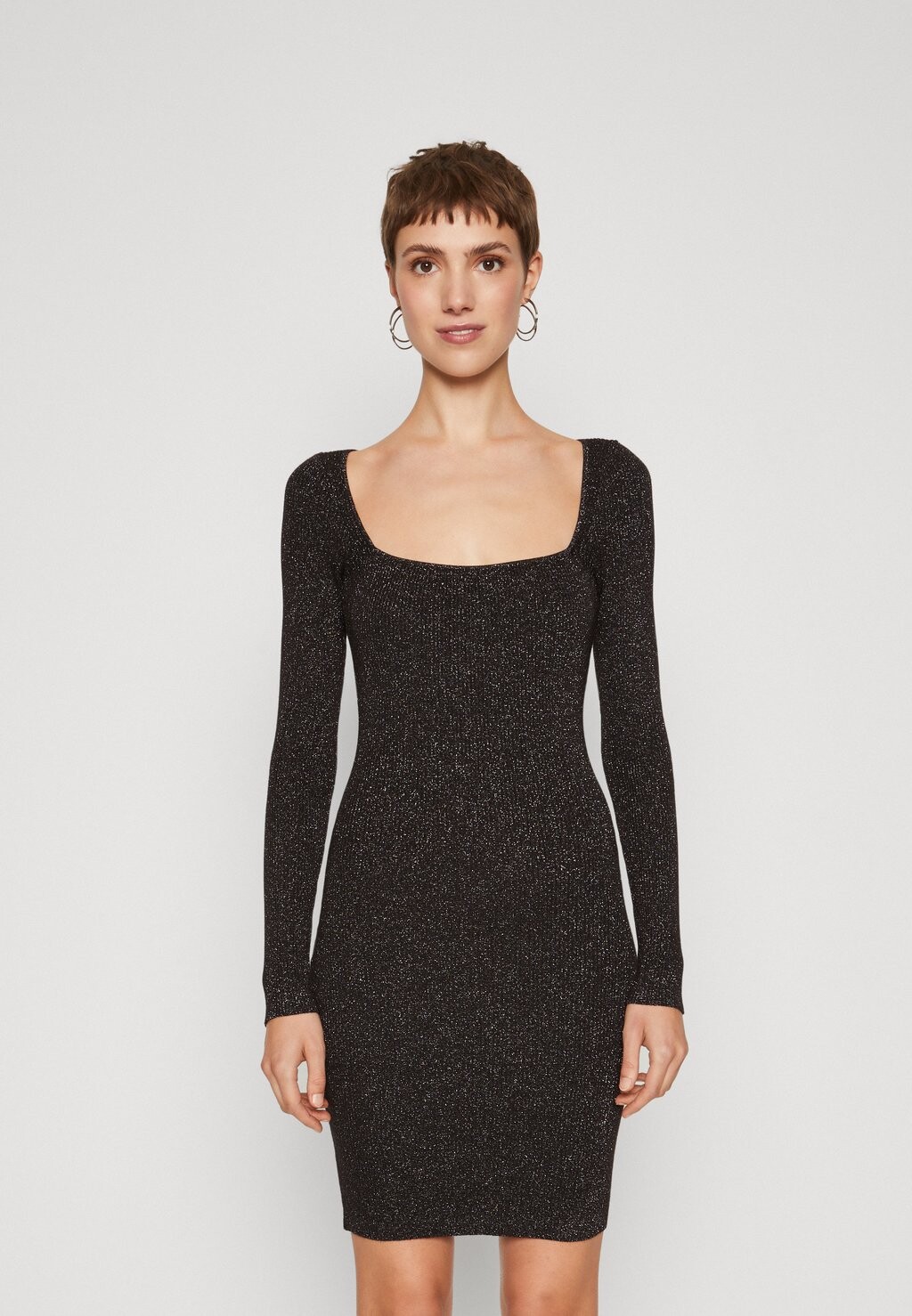 Платье Even&Odd, цвет black/silver
Платье Even&Odd, цвет black/silver