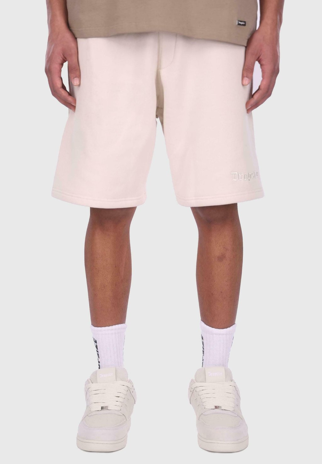 Шорты HEAVY EMBO - Tracksuit bottoms Dropsize, кремовый
Шорты HEAVY EMBO - Tracksuit bottoms Dropsize, кремовый