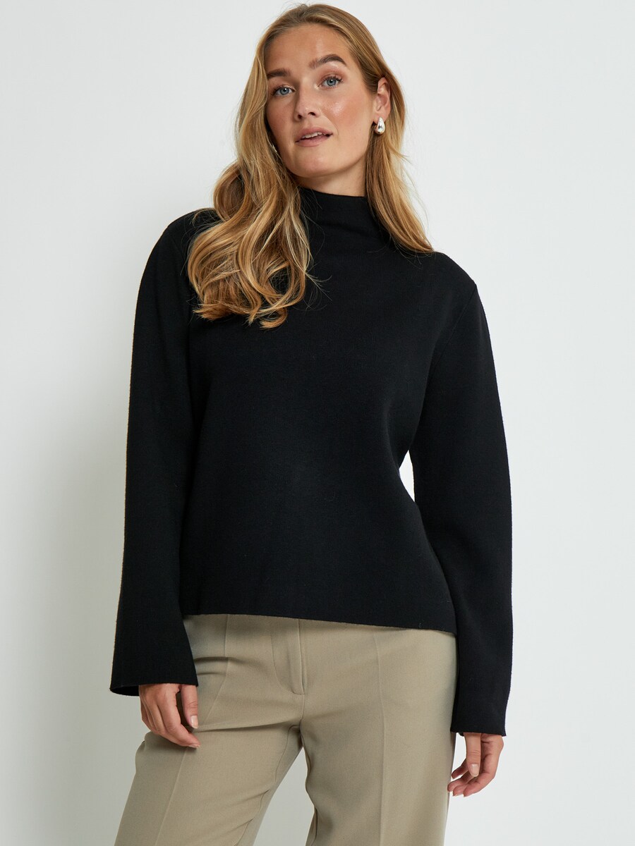 Свитер minus Lupi, черный
Свитер minus Lupi, черный