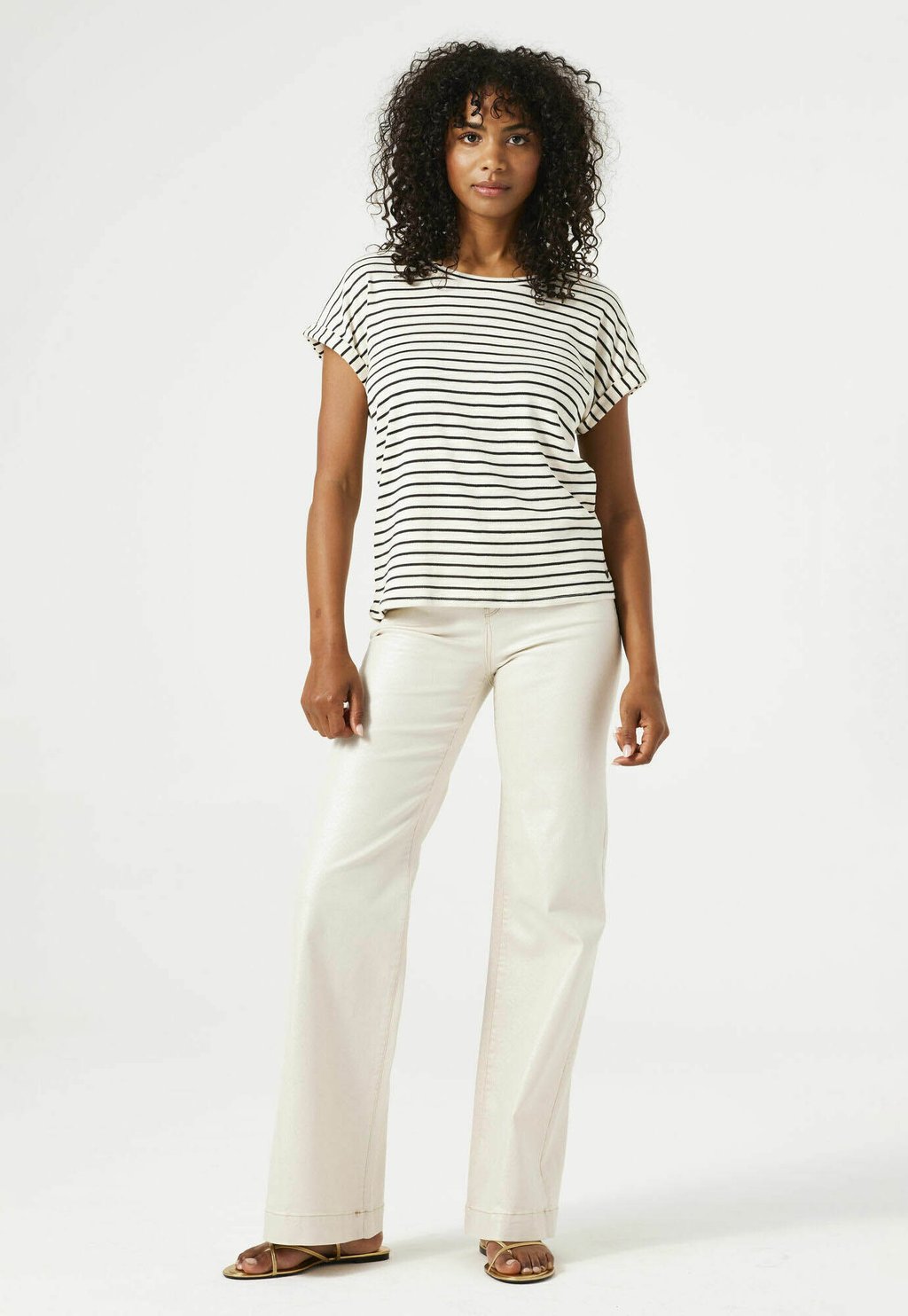 Брюки Garcia, бежевый
Брюки Garcia, бежевый