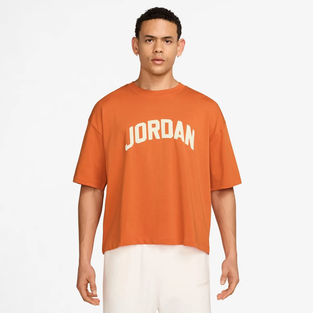 Мужская футболка Flight Essentials Jordan, оранжевый
Мужская футболка Flight Essentials Jordan, оранжевый