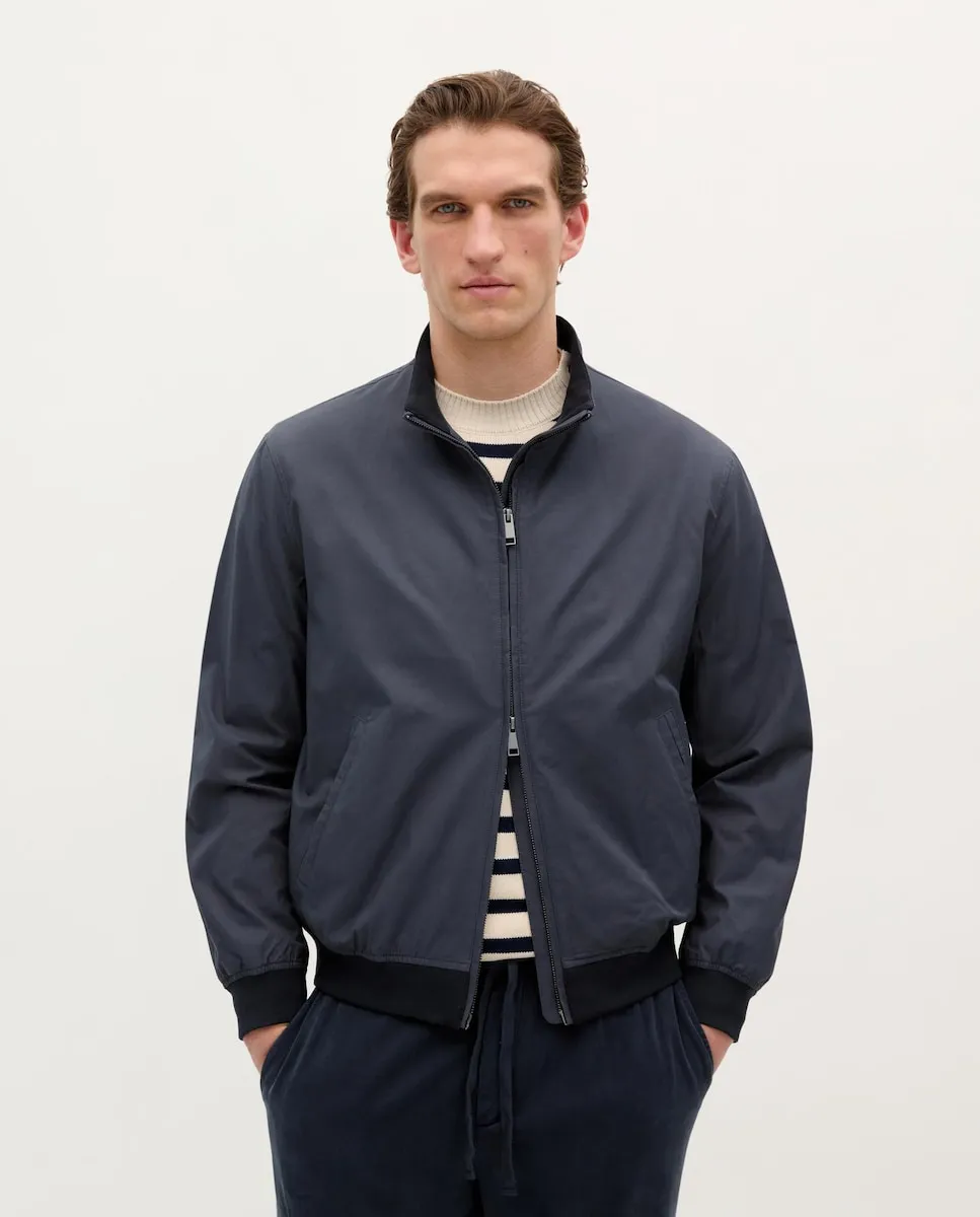 Мужская куртка-бомбер с высоким воротником и застежкой-молнией Scalpers, тёмно-синий
Мужская куртка-бомбер с высоким воротником и застежкой-молнией Scalpers, тёмно-синий
