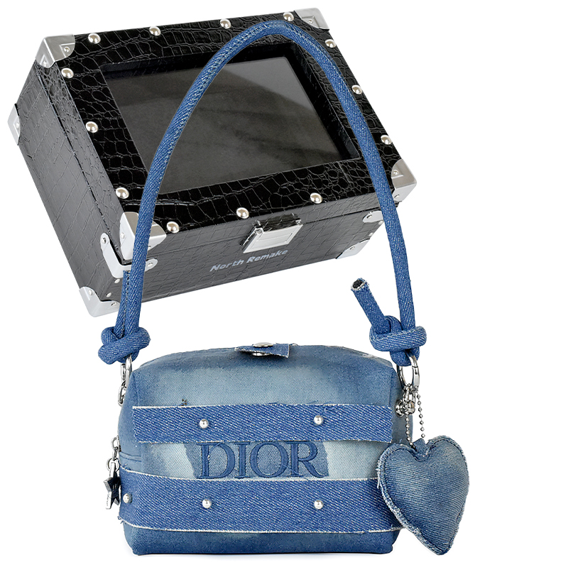 Косметичка женская DIOR
Косметичка женская DIOR