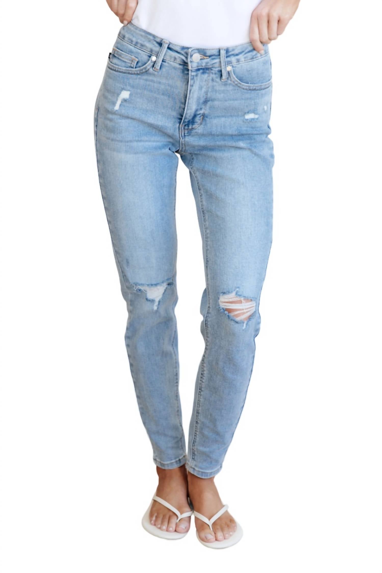 Джинсы-скинни средней посадки с контролем потертости и эффектом легкого потертости Judy Blue, цвет light wash
Джинсы-скинни средней посадки с контролем потертости и эффектом легкого потертости Judy Blue, цвет light wash