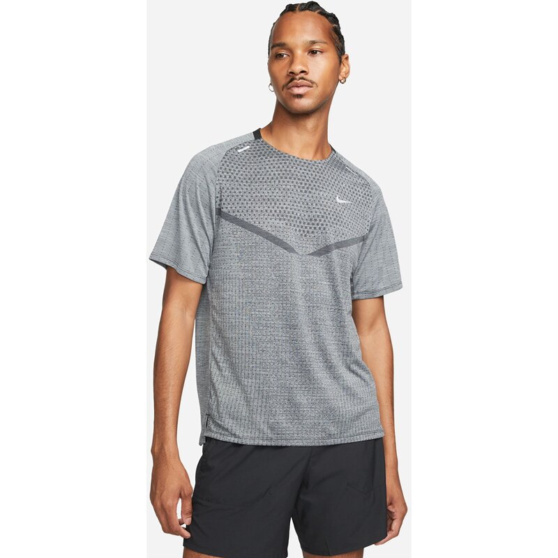M nk dfadv techknit ultra ss Nike, мультиколор
M nk dfadv techknit ultra ss Nike, мультиколор