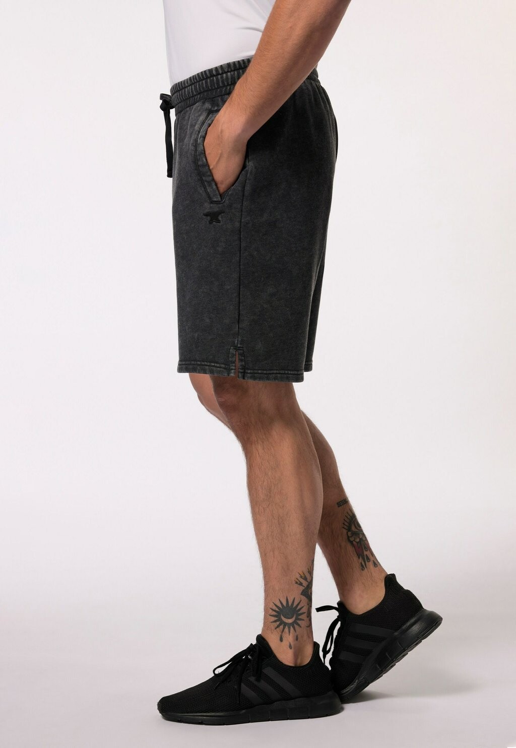 Спортивные брюки FITNESS JP1880, черный
Спортивные брюки FITNESS JP1880, черный